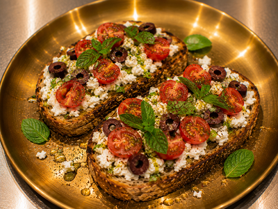 Fetta Cheese Toast w Mint, Cherry Tomatoes & Olive (S only)